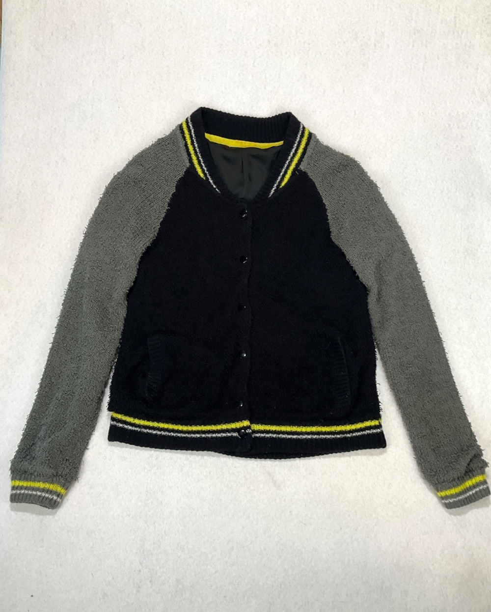 Black Gray Knit Varsity-Style Sweater Jacket Cardigan Sz M Preppy Academia Snaps